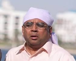Image of Welcome Movie Paresh Rawal as Dr. Dayal Ghunghroo