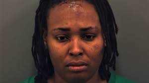 Border Patrol agent, customers disarm woman with gun at El Paso bar