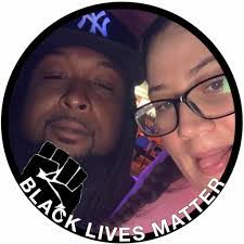 Loretta Moon's Instagram, Twitter & Facebook