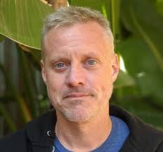 Ze Frank's Instagram, Twitter & Facebook