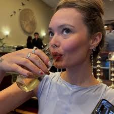 Charlotte Rose Benjamin (@charlotterosebenjamin) • Instagram photos and  videos