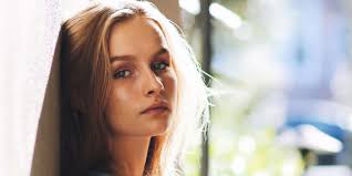 Том хэнкс, остин батлер, оливия деджонг и др. Untitled Elvis Project Casts Olivia Dejonge As Elvis Ex Wife Priscilla Clickthecity