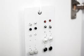 Porte boucles d oreilles chambre et dressing rangement bijoux from www.onrangetout.com. Organisez Vos Boucles D Oreilles Patron Gratuit