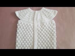Kasik Orgu Modelli Yakadan Baslanan Robali Beyaz Bebek Yelek Tarifi En Basindan Sonuna Bitisine Kadar Videolu Bebek Yelegi Ta Baby Knitting Patterns Orgu Bebek