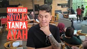Sayangnya, 2 bulan kemudian sang ayah pergi meninggalkannya. Kevin Julio Jelang Natal Tanpa Ayah Bagai Patah Sayap Social Video Marketplace Video Streaming Indonesia