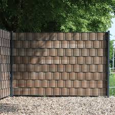 Sichtschutzstreifen Hart Pvc Woodline Braun In 2020 Kunststoffzaune Doppelstabmatten Doppelstabmattenzaun