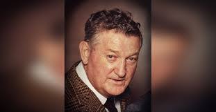 Dustin Amberg's Instagram, Twitter & Facebook