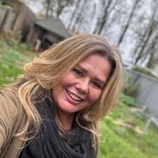 Ik kan helaas niet meer op het fantastische festival Pinkpop spelen door  planningsconflicten", aldus de zanger in een statement.