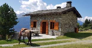 Chalet de montagne à vendre. Chalet Isole A La Montagne En Alpage Locations Gites