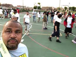 Community peacemakers in Chicago offer a proven alternative to policing •  Waging Nonviolence