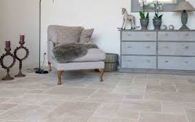 Die passende größe und farbe. Fliesen Aus Naturstein Im Wohnzimmer Steinlese