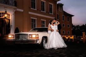 Für die mehr als 330.000 einwohner zählt nicht zuletzt die tatsache, dass sich in bonn große firmen, behörden und forschungseinrichtungen niedergelassen haben. Hochzeit Auf Schloss Miel Hochzeitsfotograf Koln Bonn Dusseldorf Lichtreim