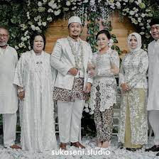Kompas.com/kristianto purnomoaktris suti karno pemeran atun, aktor rano karno. Syahdu 10 Potret Pernikahan Putri Suti Karno Yang Memesona
