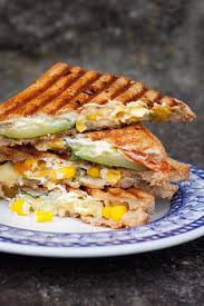 Sommerliches Gemuse Sandwich Mit Zucchini Und Feta Kochkarussell Rezept Rezepte Sandwich Rezepte Vegetarisch Zucchini Grillen
