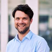 200+ perfiles de «Nikolas»