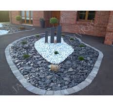 Petale D Ardoise 2 Amenagement Jardin Avec Palmier Amenagement Jardin Deco Exterieure