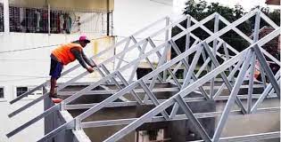 Selain tersedia banyak sekali jenis baja ringan yang ada pasaran, ternyata harga jual dari. Tips Pasang Baja Ringan Di Atap Rumah July 2021