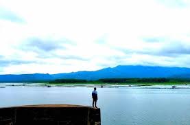 Sepanjang aliran sungai, berhadapan satu. Fakta Menarik Tempat Wisata Bendungan Way Rarem Destinasi Travel Indonesia