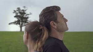 Hudba dělá celý svět o trochu lepším místem. Samat Kruh Official Music Video Youtube
