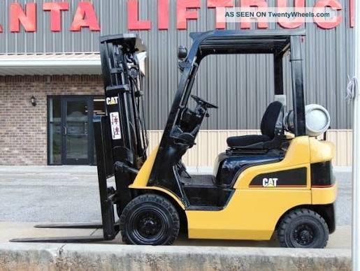Caterpillar P3000 Forklift