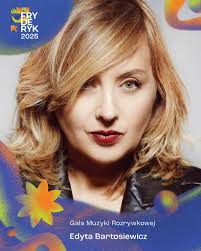 Wygląda na to, że wystąpię na Fryderykach😎 Jest ku temu dobra okazja, 30  lat temu na pierwszej edycji rozdania tych nagród dostałam 2 statuetki.  Jedną za album 'SEN', drugą za wokalistkę roku👌 #