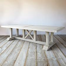 A Spacious Addition To Outdoor Entertaining This Rustic Dining Table Is Constructed From Solid Sturdy T In 2020 Bauernhaus Esstisch Diy Esstisch Bauernhaus Esszimmer