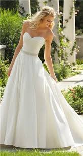 Wedding Dress With Sparkly Belt Beautiful Wedding Dresses Sweetheart Wedding Dress Wedding Dresses Simple