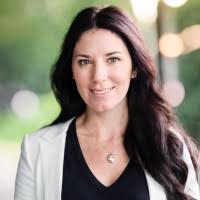 Traci Gray's Instagram, Twitter & Facebook