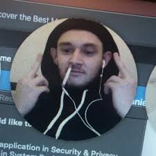 HMMM (@dcoldmiddlename)