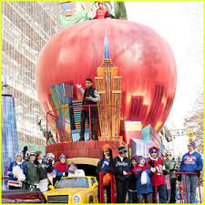 Check spelling or type a new query. Macy S Thanksgiving Day Parade Photos News And Videos Just Jared Page 4