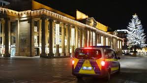 Mannheim ist eine stadt, deren söhne und töchter es sich gern gut gehen lassen. Corona Regeln Uber Weihnachten Nicht Gleich Die Polizei Alarmieren Baden Wurttemberg Stuttgarter Zeitung