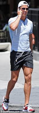 Cristiano ronaldo's nontraditional family dynamic explained. Mother Of Cristiano Ronaldo S Baby Is American Waitress He Seduced For A One Night Stand Daily Mail Online