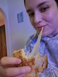 Libby Slinker's Instagram, Twitter & Facebook