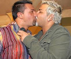 Обичай ме, докосвай ме (obichai me дива (diva). Bulgaria S Gay Idol Becomes Father Novinite Com Sofia News Agency