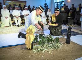 Nation 03 jun 2021 fines and jabs for those. Permaisuri Johor Honours Cousin The Star