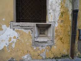 Pope innocent iii decreed that these should be installed in homes for foundlings so that women could leave their child in secret instead of killing them, a practice clearly evident from the numerous. La Ruota Degli Esposti Nel Complesso Monumentale Della Real Casa Santa Della Ss Annunziata Scoprire Napoli Napoli Da Vivere