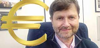 Po studiu pražské konzervatoře hraje v činoherním studiu v ústí n. Hrusinsky Ubozak Dotacni Loudil Hrde Podepsal Antichartu Po Vcerejsim Vylevu Je Zle Reaguji Politici I Klausuv Muz Parlamentnilisty Cz Politika Ze Vsech Stran