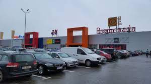 Că vor fi spectacole de stand up comedy. Promenada Mall Targu MureÈ Romania