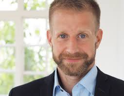 Nicolas Koch verstärkt als Lektor das Team des bene! Verlags