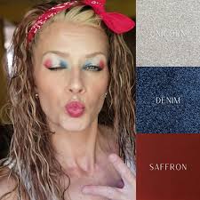 Let me know how you like that lip oil Pamela Lynn ! Thank you for the  order! 🥰