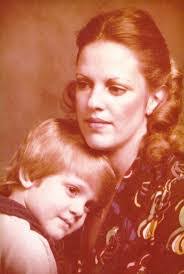 Janice Joy's Instagram, Twitter & Facebook