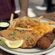 Southern comfort food is the focus of this restaurant, which opened in august in sacramento's oak park neighborhood. Fixins Soul Kitchen 2045 Photos 1338 Reviews Soul Food 3428 3rd Ave Sacramento Ca Restaurant Reviews Phone Number Menu