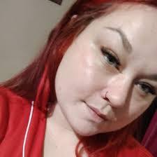 Ashley Tanner's Instagram, Twitter & Facebook