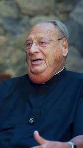 Alex Jones @alex.at.hallow joins us at the University of Notre Dame for the  75th Anniversary Venerable Patrick Peyton Rosary Rally! Tune in now for the  livestream at NDRosary.org! #NotreDame #RosaryRally #FatherPeyton  #FamilyRosary