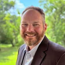 After 7.5 incredible years at LinkedIn and Microsoft, it's time for my next  play. This journey has been nothing short of transformative. I've had the  chance to work alongside some of the