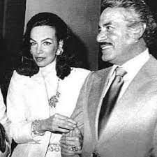 Una amistad de película Ernesto Alonso y María Félix mantuvieron en vida  una entrañable amistad. Mucho antes de ser estrellas de cine y televisión.  Casi 70 años de ser amigos, cómplices, hermanos