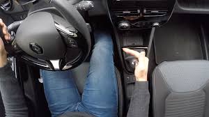 Aux commandes de ta formule 1 tu vas devoir terminer les 3 courses touches, astuces, cheat du jeu voiture vitesse : Comment Passer Les Vitesses Sur Une Voiture Permisfamily