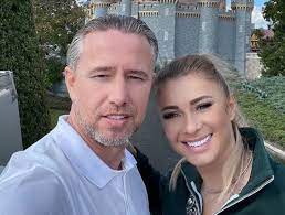 Anamaria prodan a oferit din nou explicatii despre presupusul divort de sotul ei, antrenorul laurentiu reghecampf. Reghe VacanÈ›Äƒ In Grecia FÄƒrÄƒ Anamaria Prodan ReacÈ›ia Impresarei Nu L AcopÄƒr Sau Ceva Stiri Vedete Si Evenimente Viva Ro