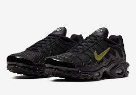 Nike Air Max Plus Black Gold Cj9696 001 Release Info Sneakernews Com Nike Shoes Air Max Nike Nike Air Max Plus