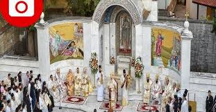 Την δευτέρα 29 ιουνίου το απόγευμα τελέστηκε στο «βήμα» του αποστόλου παύλου στη βέροια ο καθιερωμένος πολυαρχιερατικός υπαίθριος εσπερινός, με τον οποίο ολοκληρώθηκαν οι εκδηλώσεις των κστ΄ παυλείων που διοργανώθηκαν όλο το μήνα ιούνιο προς τιμήν του ιδρυτού της τοπικής. Me Ton Esperino Sto Bhma Toy Apostoloy Payloy Oloklhrw8hkan Ta Ke Payleia Beroiwths